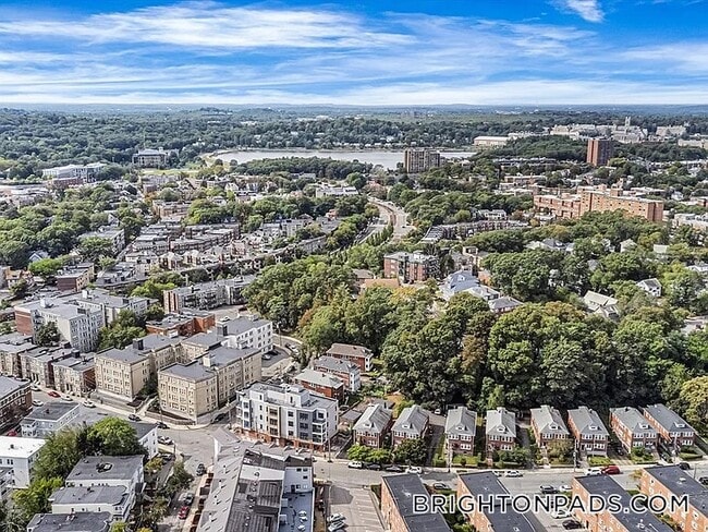 Foto del edificio - 36 Colborne Rd