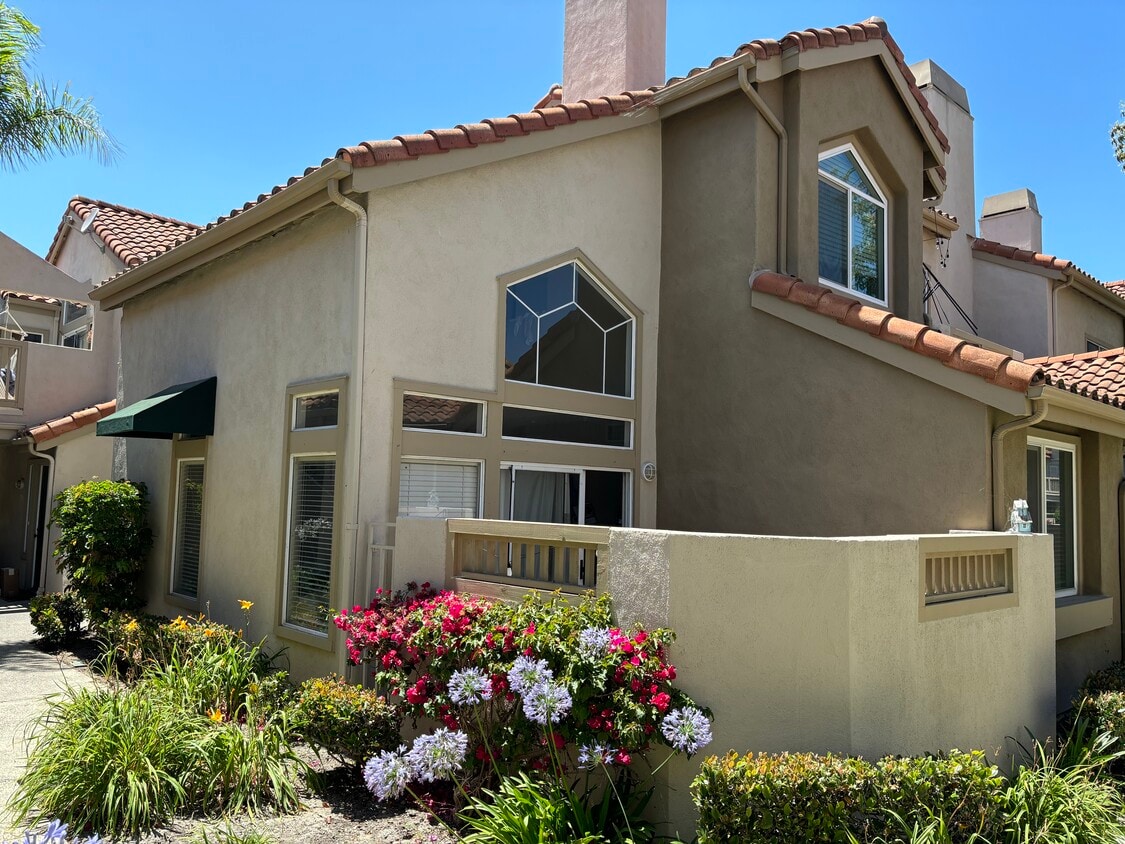 Primary Photo - 10 Coral Ridge
