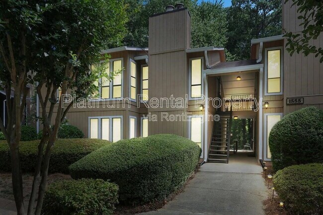 Foto del edificio - 1555 Terrell Mill Pl SE