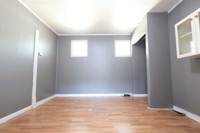 Building Photo - 3 Pohlman Ln