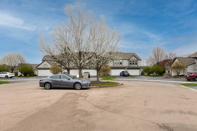 Building Photo - 3241 Pensbury Ct