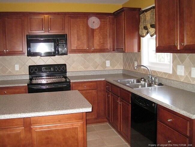 Building Photo - 91 Union Cir
