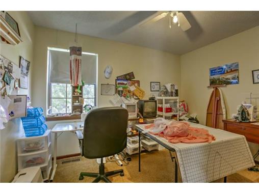 BIG BEDROOMS - 11027-11035 N Oak Traffic Way