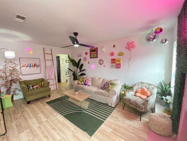 Foto del edificio - 82 N Holmes St