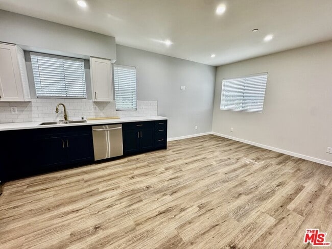 Foto del edificio - 5635 Homeside Ave