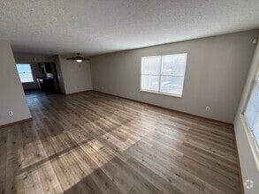 Building Photo - 515 Talbot Ave