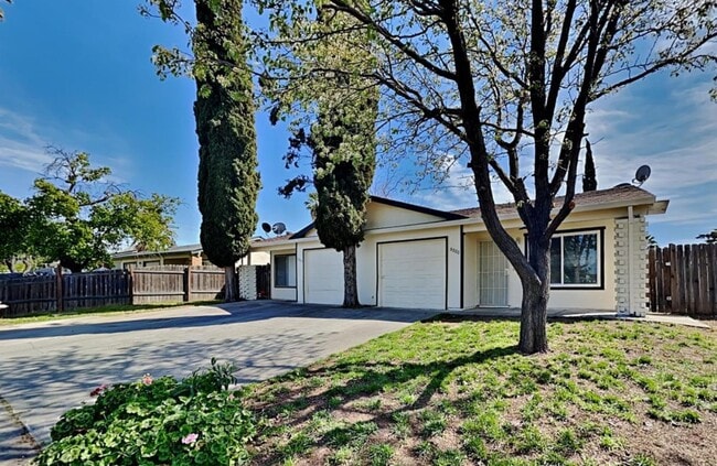 Building Photo - 68th Ave