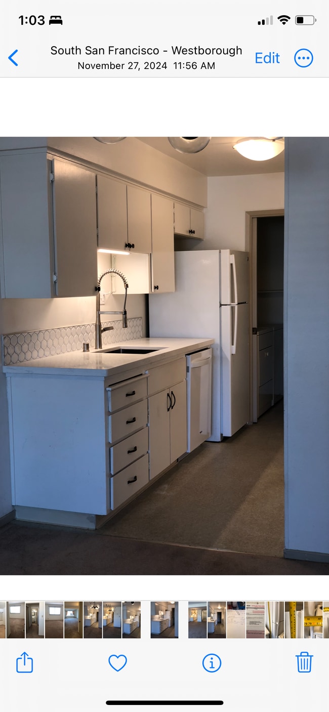 Kitchen - 2371 Greendale Dr