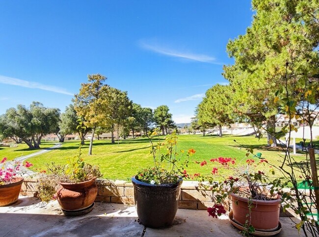 Foto del edificio - 10665 Cherry Hills Dr