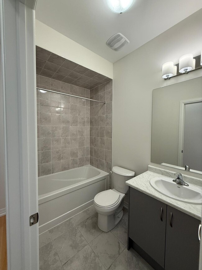Building Photo - 27 Bonnington Dr