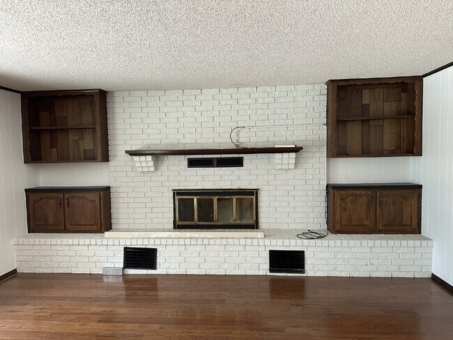Foto del edificio - 2147 Loren Cir