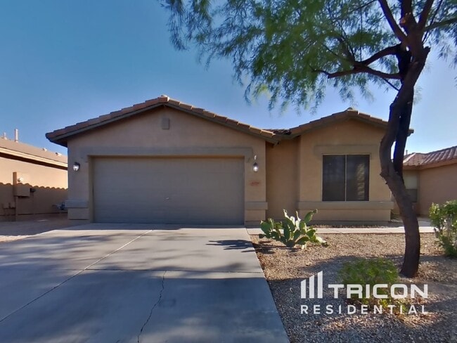 Building Photo - 43780 Elm Dr