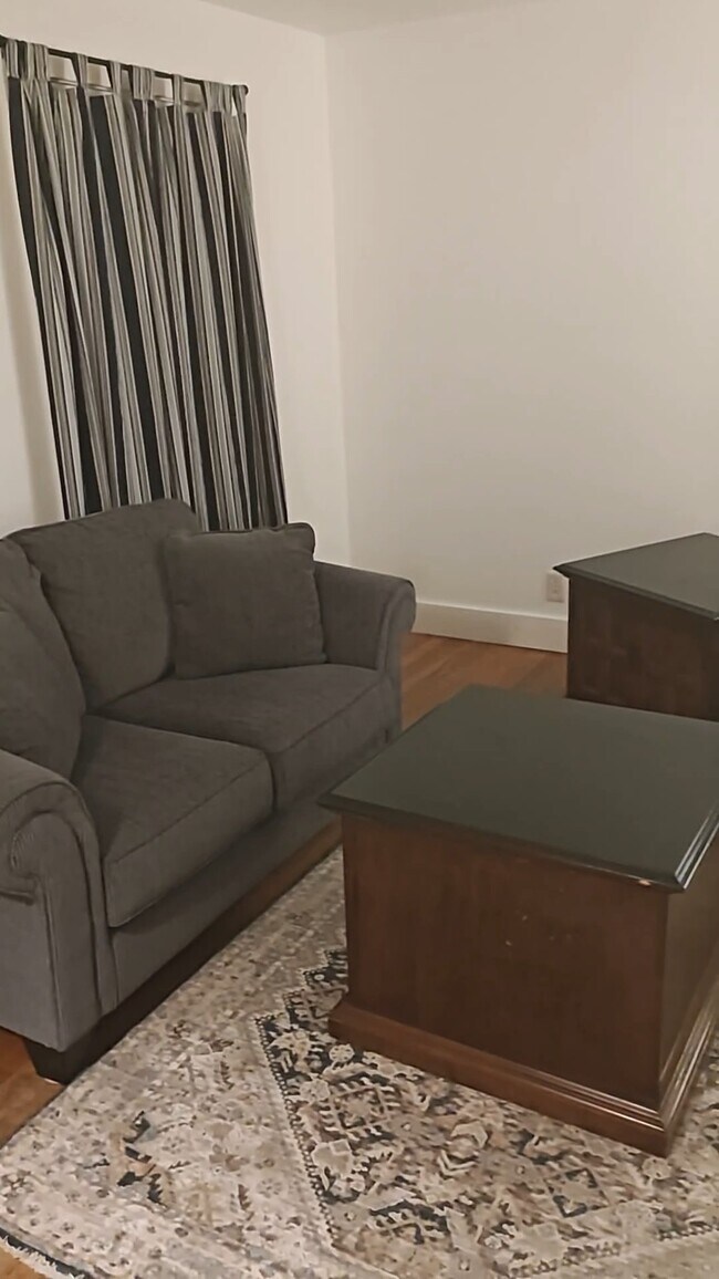 Foto del edificio - 28 Cedar St