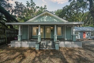 Building Photo - 112 NW 9th St