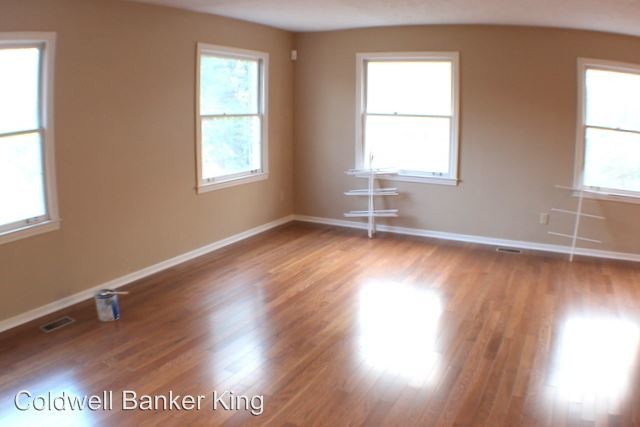 Building Photo - 115 Hudson Dr