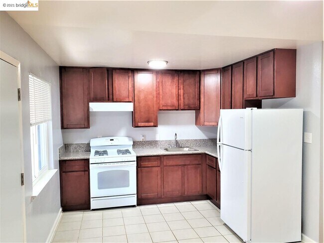 Building Photo - 1826 Alcatraz Ave