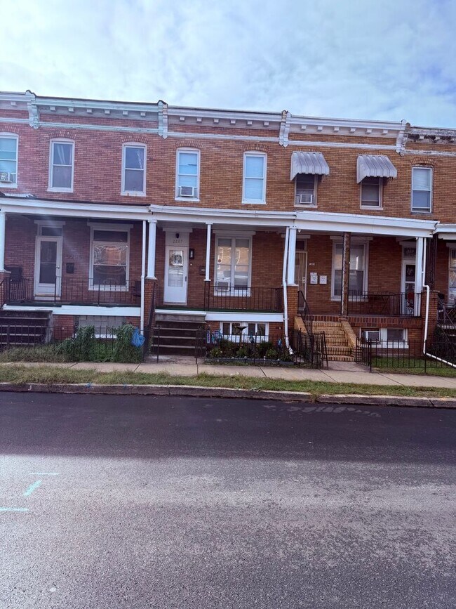 Building Photo - 2227 Penrose Ave