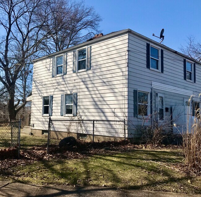 Building Photo - 2348 E 41st St