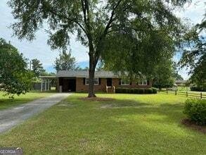 Building Photo - 311 Brookhaven Dr