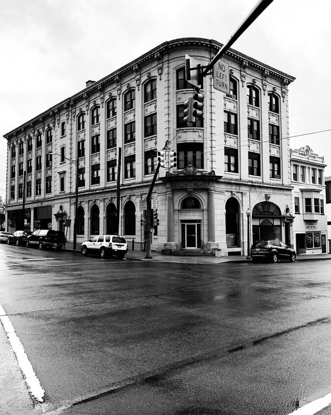 24 E 3rd St Unit 406, Mount Carmel, PA 17851 Apartment for Rent in