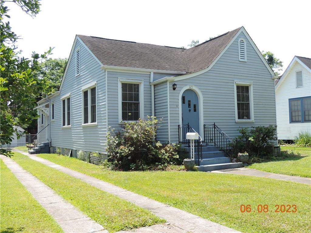 Primary Photo - 225 Rio Vista Ave