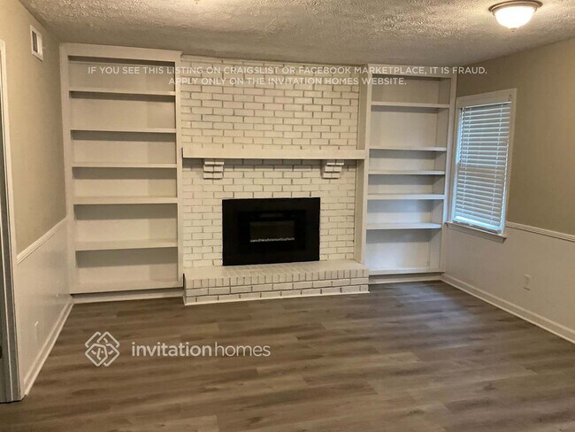 Foto del edificio - 902 Laurel Ct