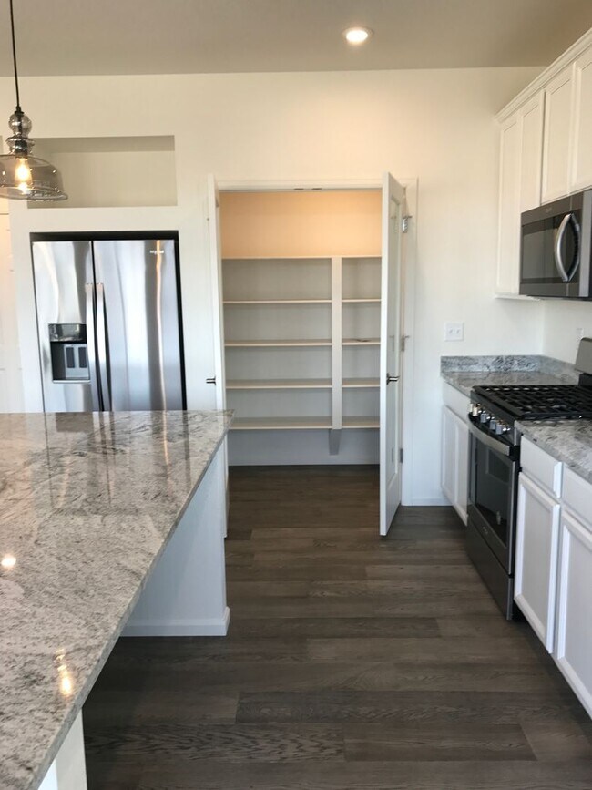 Foto del edificio - 3 bedroom 2 1/2 bathroom house in Commerce...
