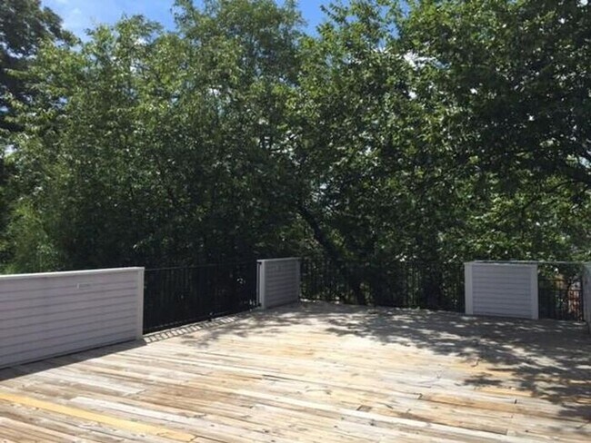 Foto del edificio - Renovated Single Family Home Available soon for Move-In !