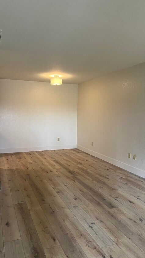 Primary Photo - 2810 N Arcadia Ct