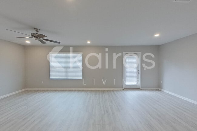 Foto del edificio - 253 Monarch Ln