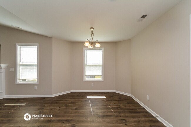 Building Photo - 470 Sherrill Farm Dr