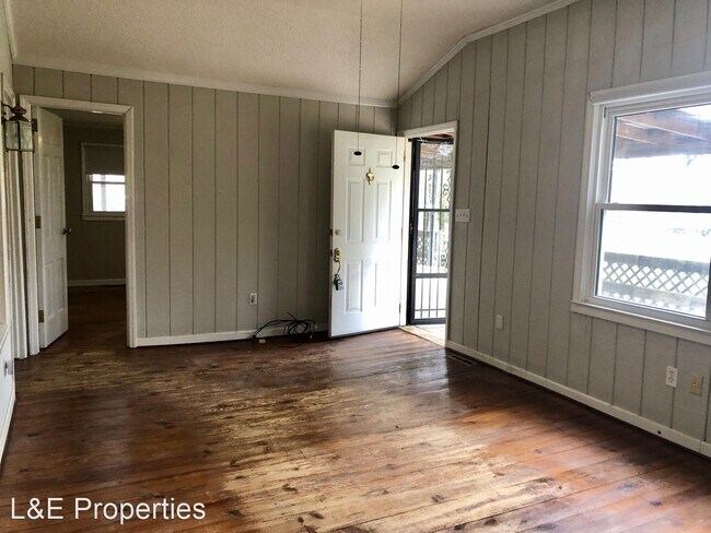 Building Photo - 3 br, 2 bath House - 579 Old Speedway Driv...