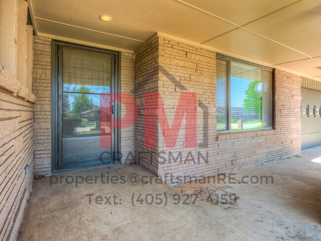 Foto del edificio - 13601 Pinehurst Rd