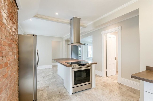 Newly renovated kitchen - 513 Oxford St