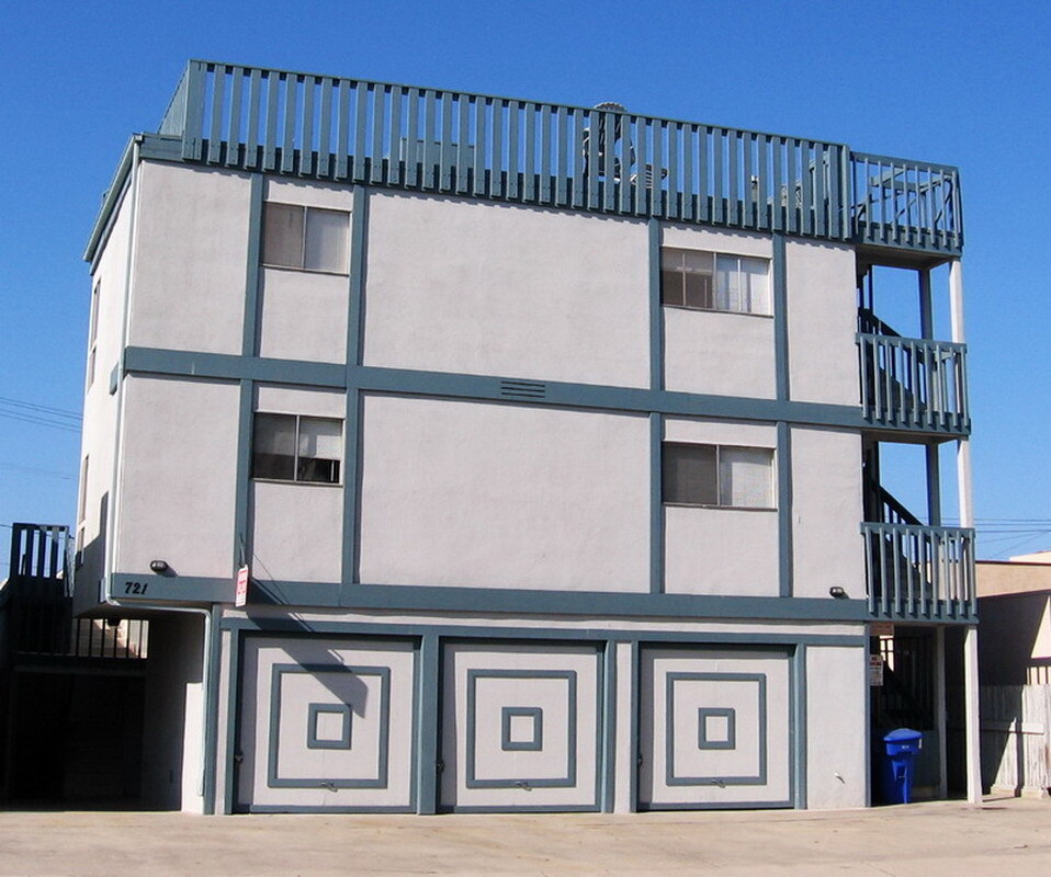 Primary Photo - 721 Monterey Blvd