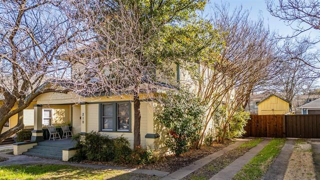 Foto principal - 210 S Rosemont Ave