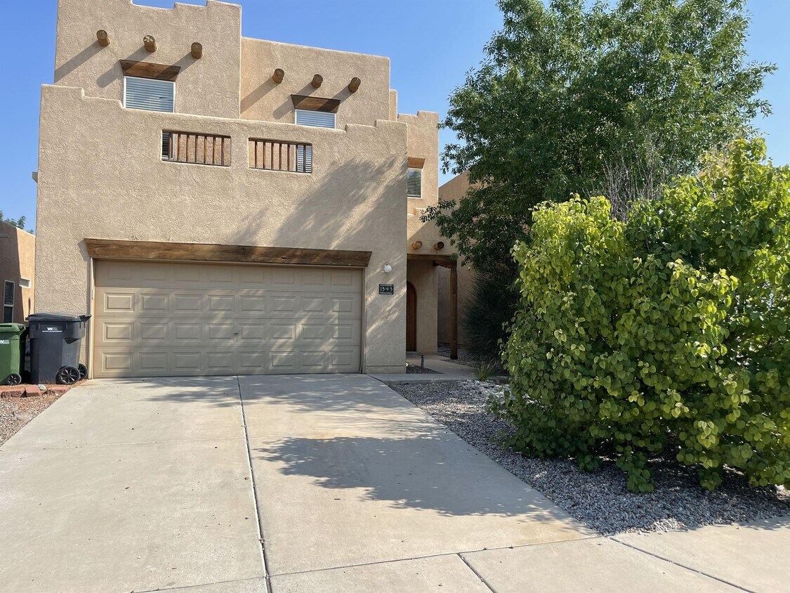 Primary Photo - 1343 Mountain Vista Dr SE
