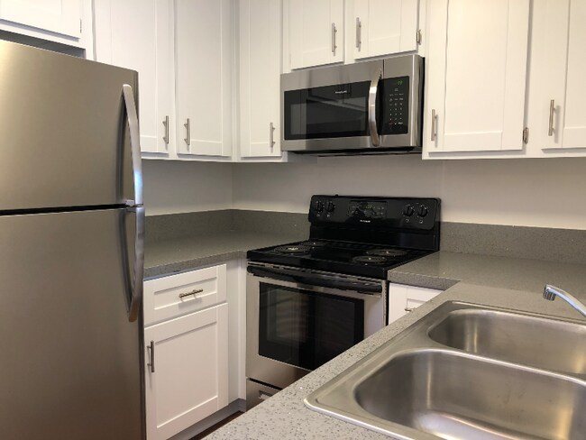 Foto del edificio - 3242 Bonita Rd