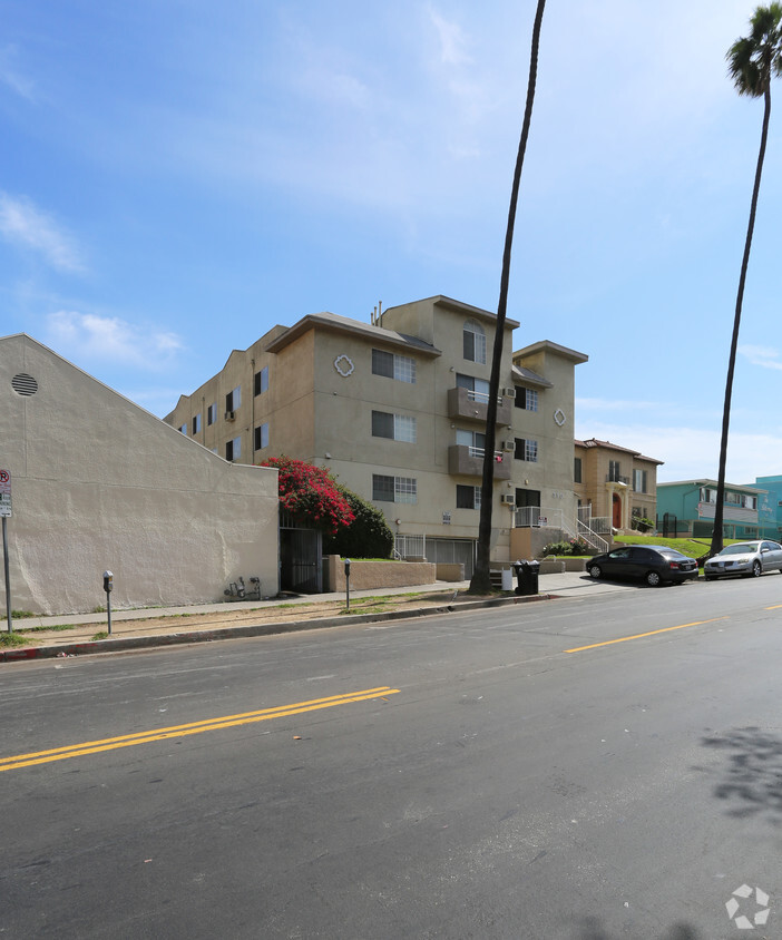 Primary Photo - Habitat Apartments