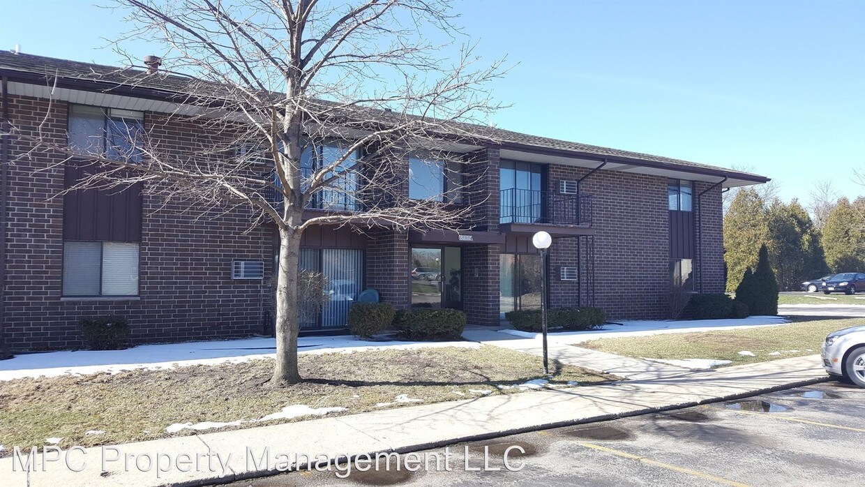 Primary Photo - 8830-8832 39th Ave