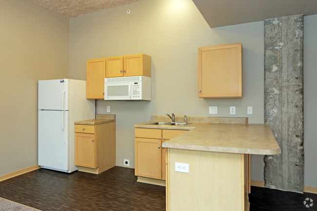 1HAB, 1BA - D/644 ft² - Cocina - Hubbell Tower Apartments