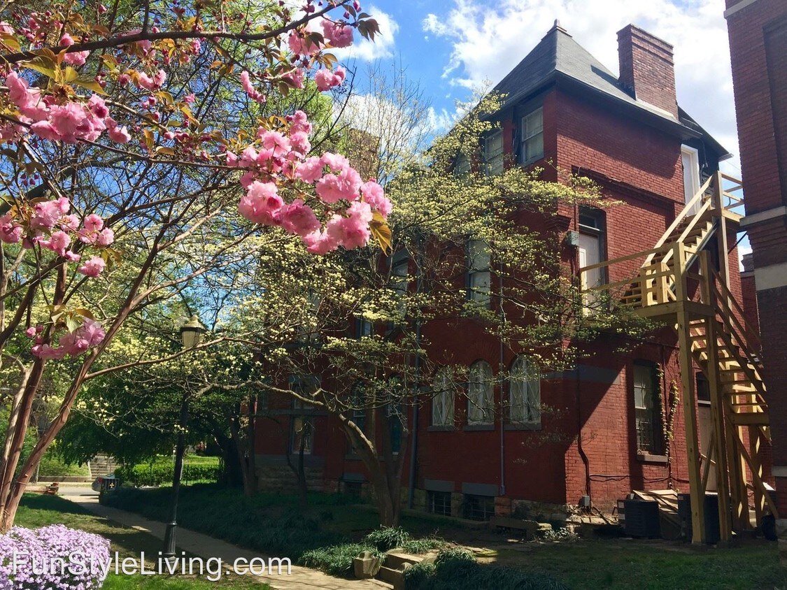 Primary Photo - 1432 S 4th St