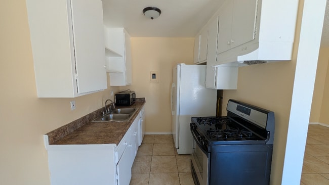 Foto del edificio - 1545 W 19th St