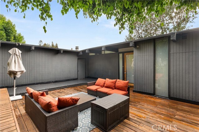 Foto del edificio - 3339 N Knoll Dr