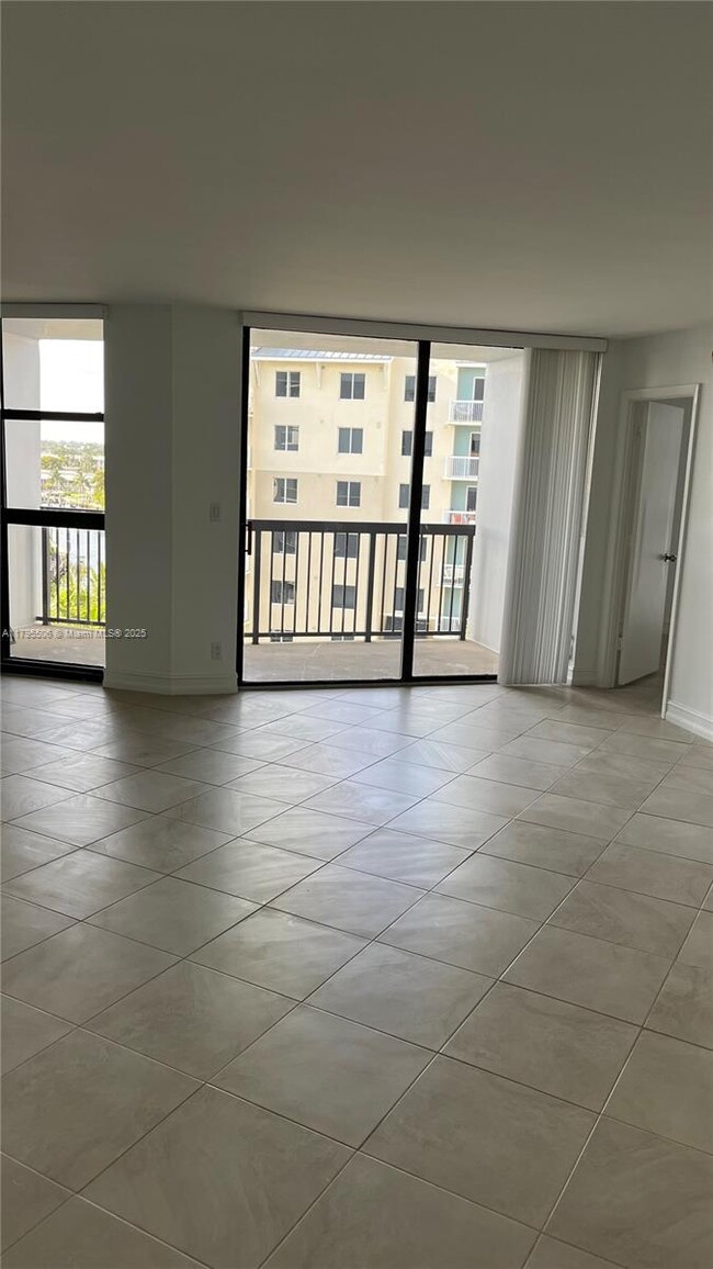 Building Photo - 1361 S Ocean Blvd