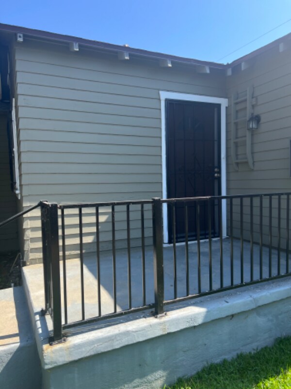 Building Photo - 810 Myrtle Ave