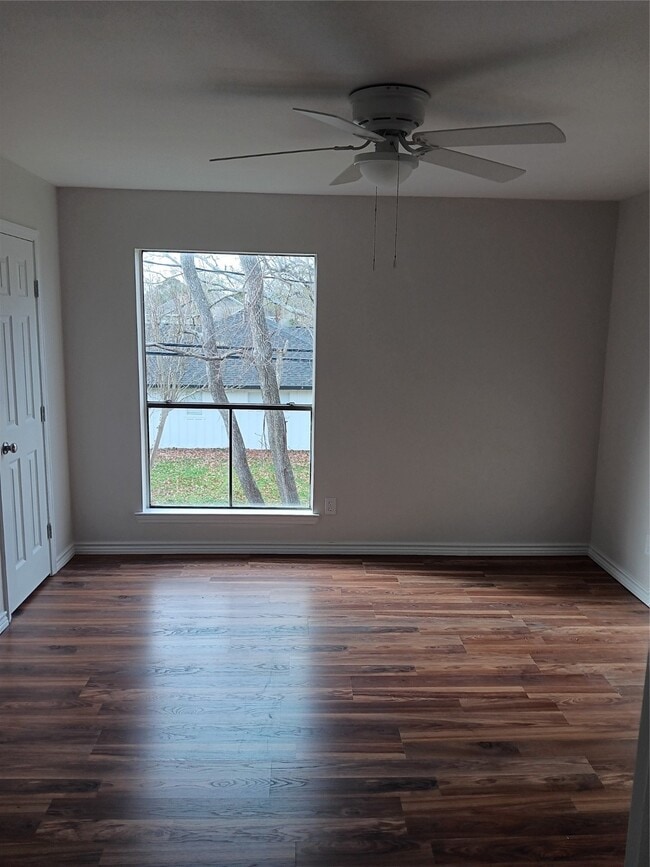 Building Photo - 3300 Pebblebrook Dr