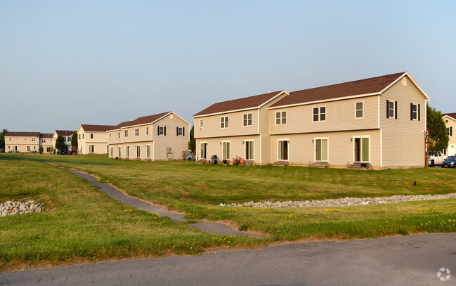 Building Photo - Pleasant Creek Meadows