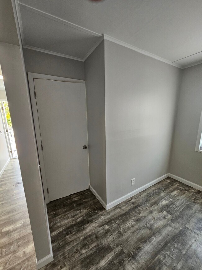 Foto del edificio - 529 Revere Rd