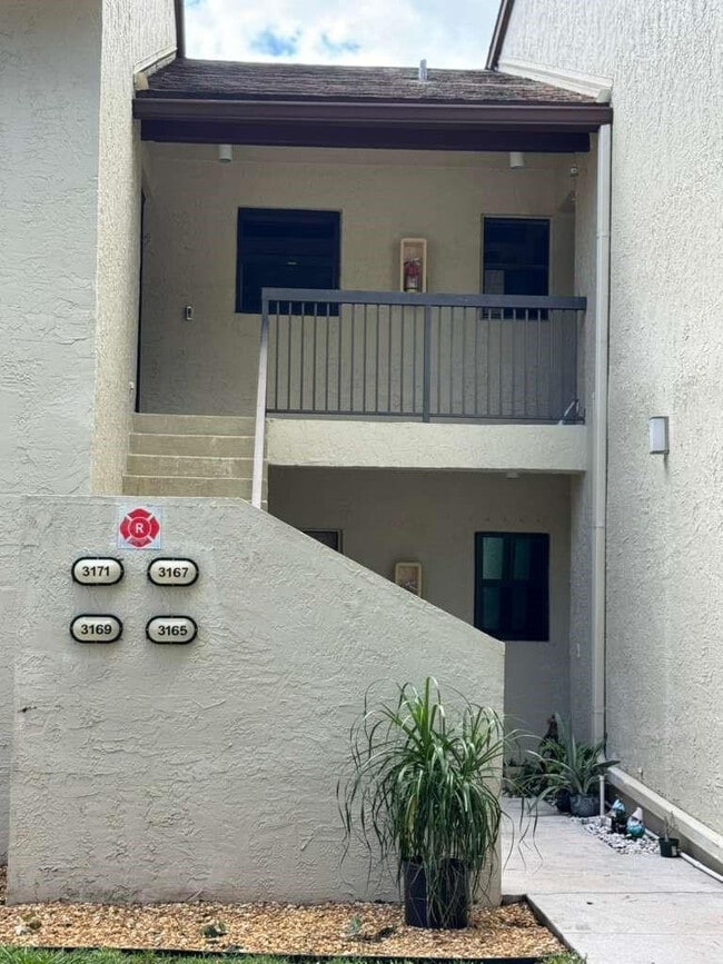 Foto del edificio - 3167 Cocoplum Cir